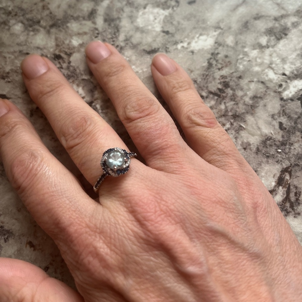 Kay’s Lab created Aquamarine and Sapphire white gold ring